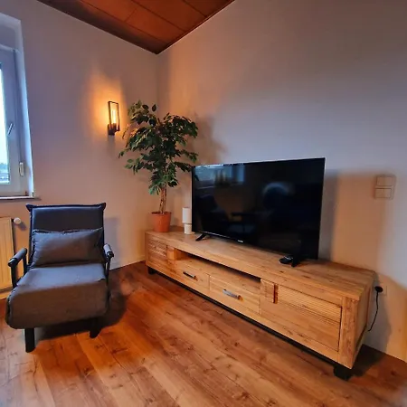 Gemuetliche Ueber 2 Etagen Appartamento Jüchen