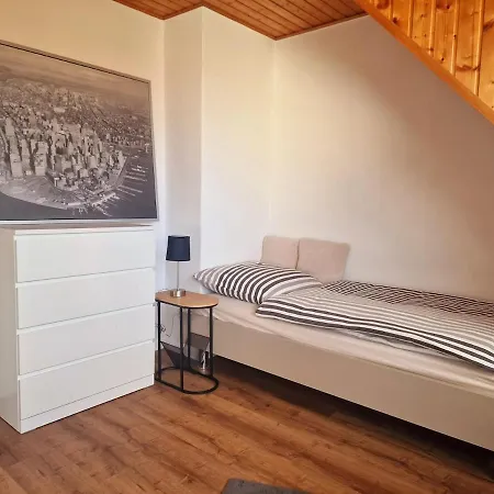 Appartamento Gemuetliche Ueber 2 Etagen Jüchen