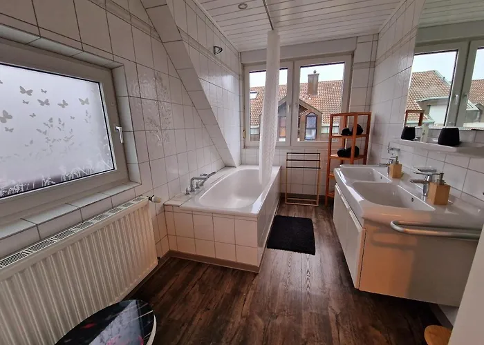 Gemuetliche Ueber 2 Etagen * Jüchen