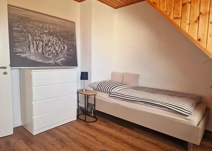 公寓 Gemuetliche Ueber 2 Etagen Jüchen