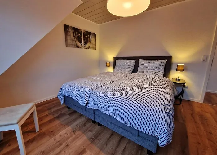 Gemuetliche Ueber 2 Etagen 公寓 *